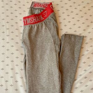 Gymshark OG flex leggings— light gray/pink band